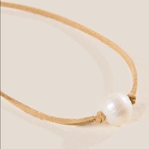 Tan Pearl Choker